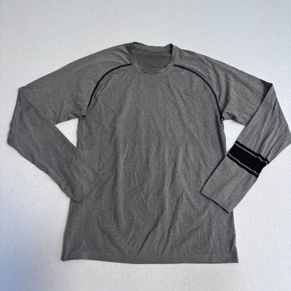 Lululemon Metal Vent Tech Shirt Mens M Gray Long Sleeve Thumbholes Athletic Gym
